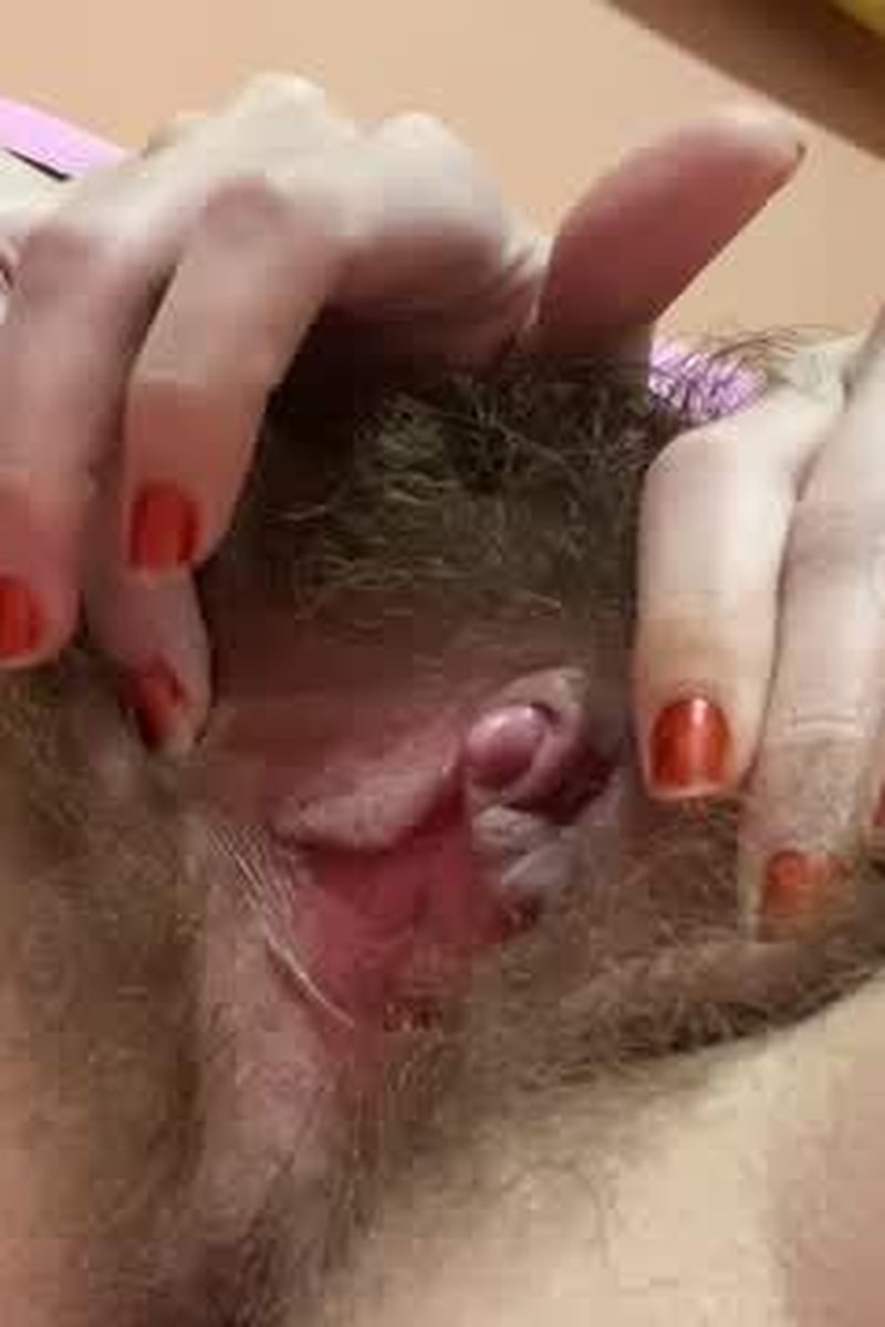Hairy Pussy Masturbation - Screenshot 1 of 4 - Amateur