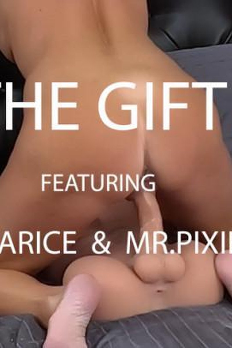 The Gift - Screenshot 1 of 4 - Cowgirl