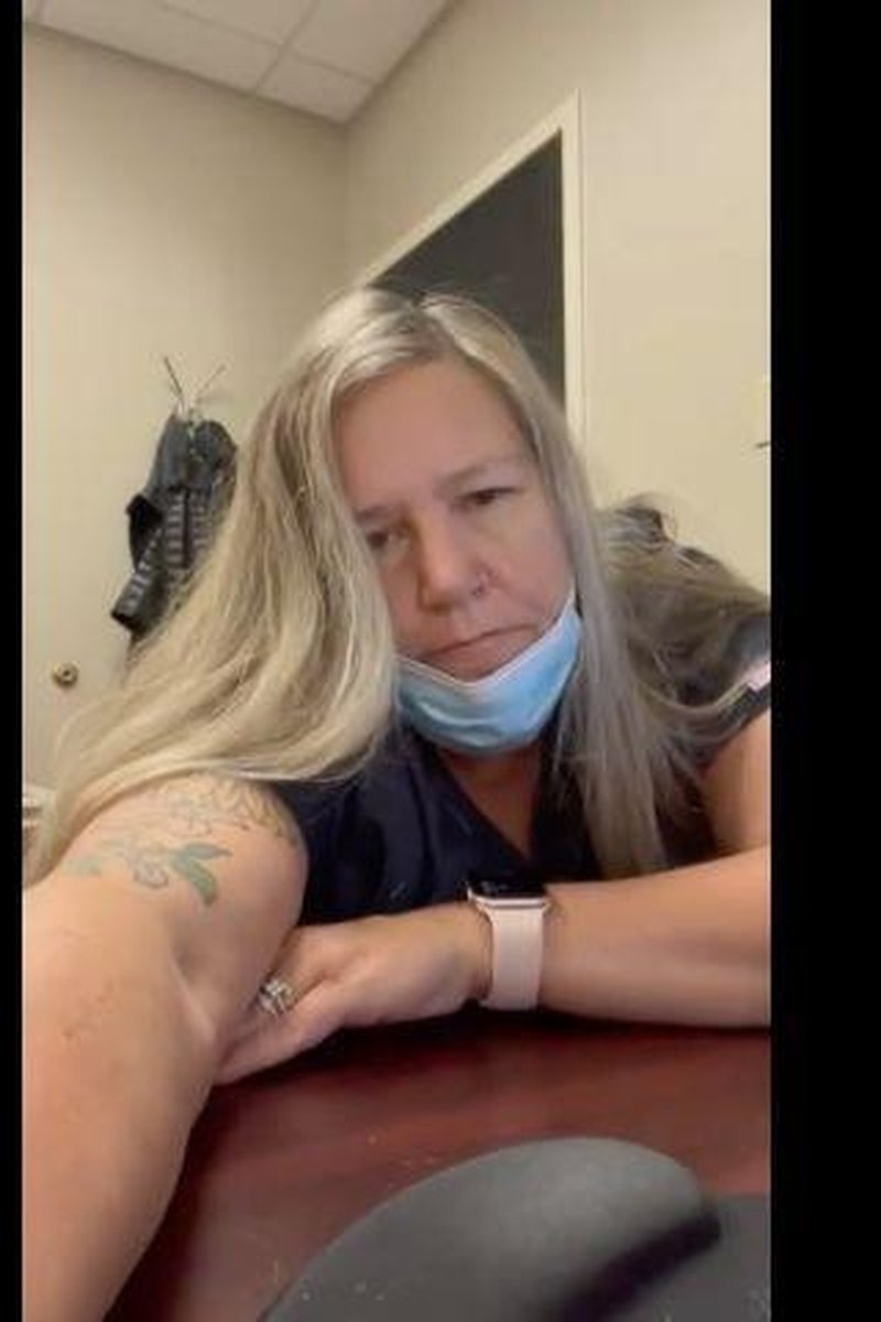 Work Tease - Screenshot 1 of 4 - BBW