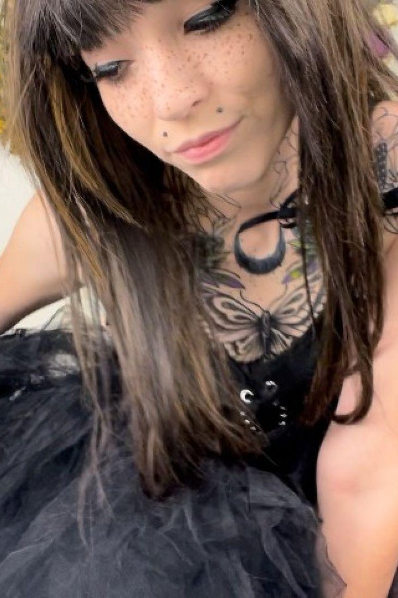 Daniel - Screenshot 1 of 4 - Adorable