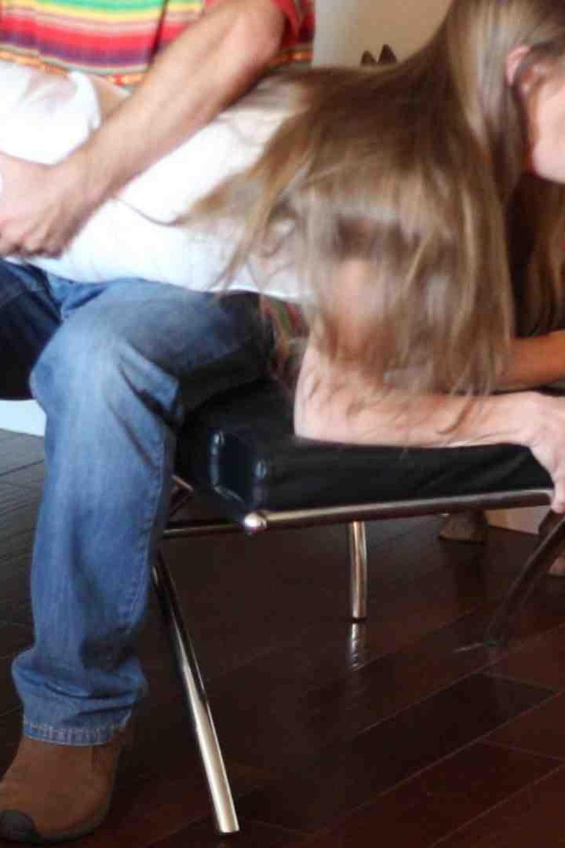 Belle 2 - Screenshot 1 of 4 - Spanking