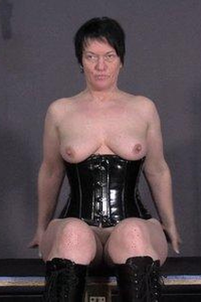 Balltie Strappado - Screenshot 1 of 4 - Bdsm-day