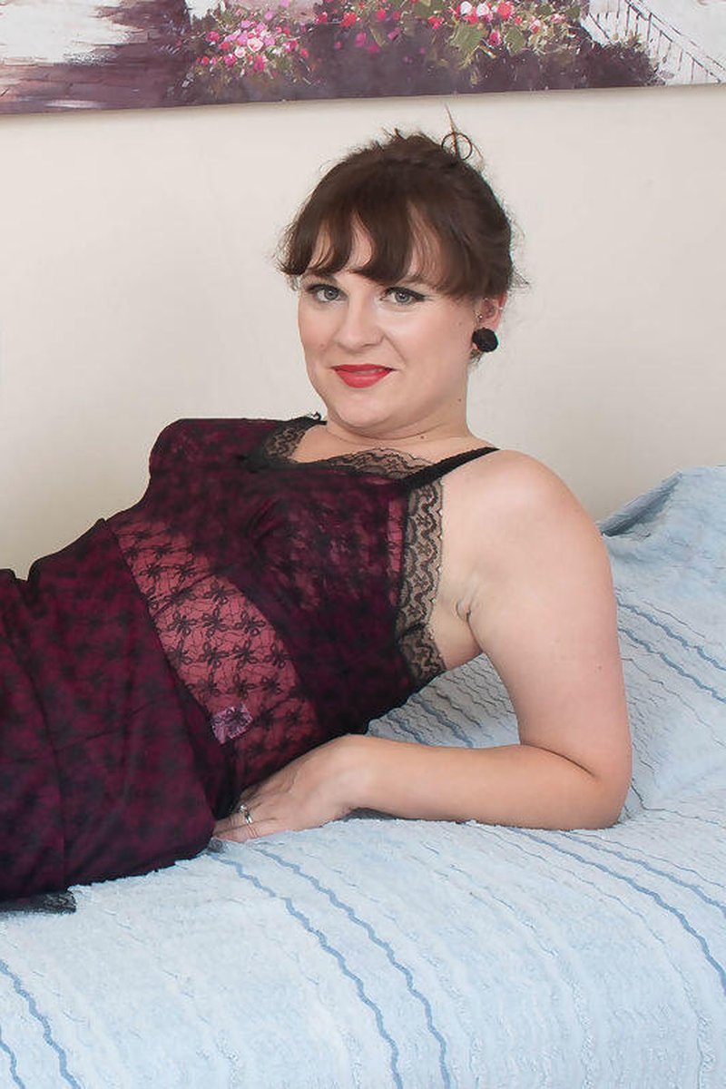 Cherri - A Bit Of Slip Up! - Screenshot 1 of 4 - Brown Hair