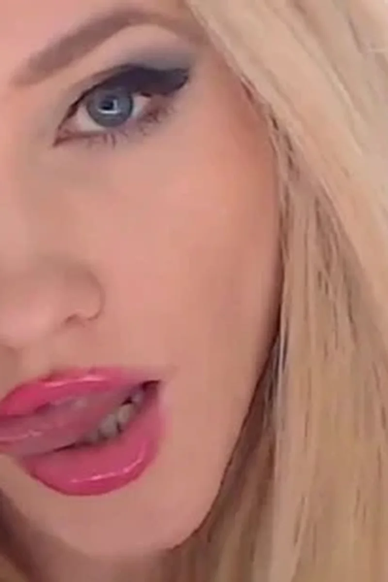 Tongue Play - Screenshot 1 of 4 - Patricia Goddess