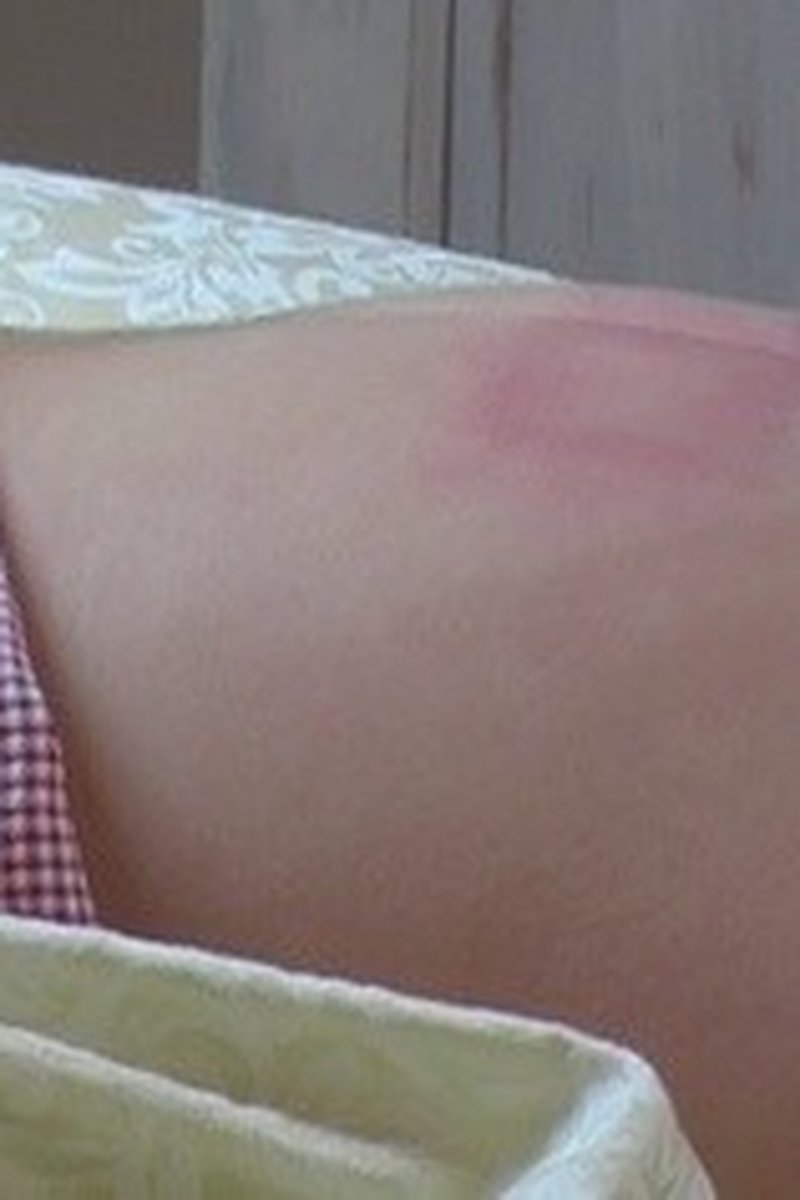 Strap Bed - Screenshot 1 of 4 - Spanking