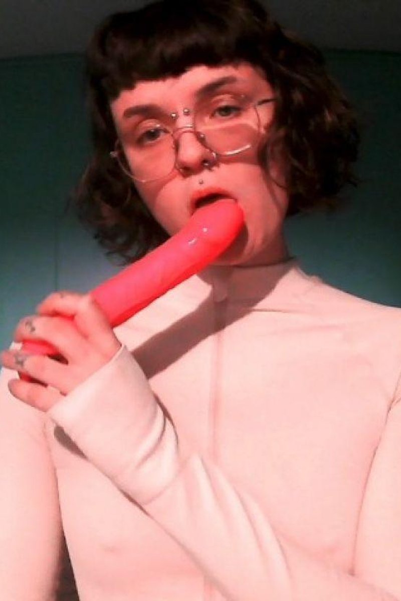 Deepthroat - Screenshot 1 of 4 - Blowjob