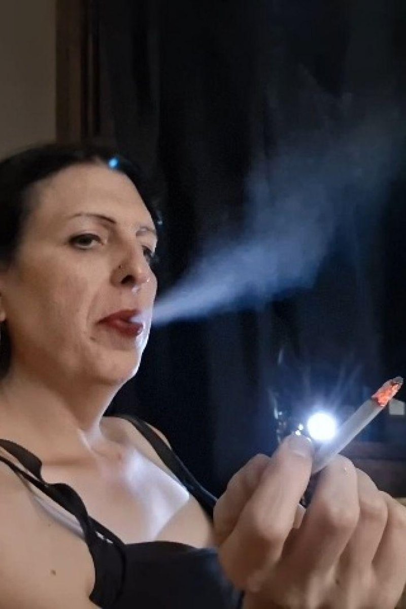 Changing Brands - Screenshot 1 of 4 - MILF (30+)