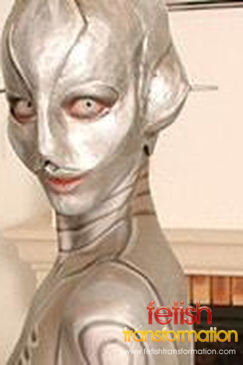 Roberta From Outer Space - Screenshot 1 of 4 - Roberta