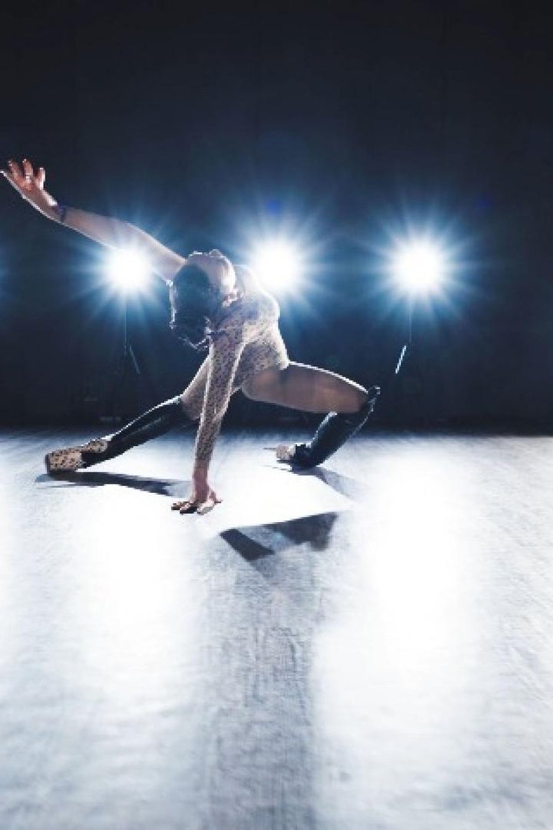 Flow Dance - Screenshot 1 of 4 - Asian