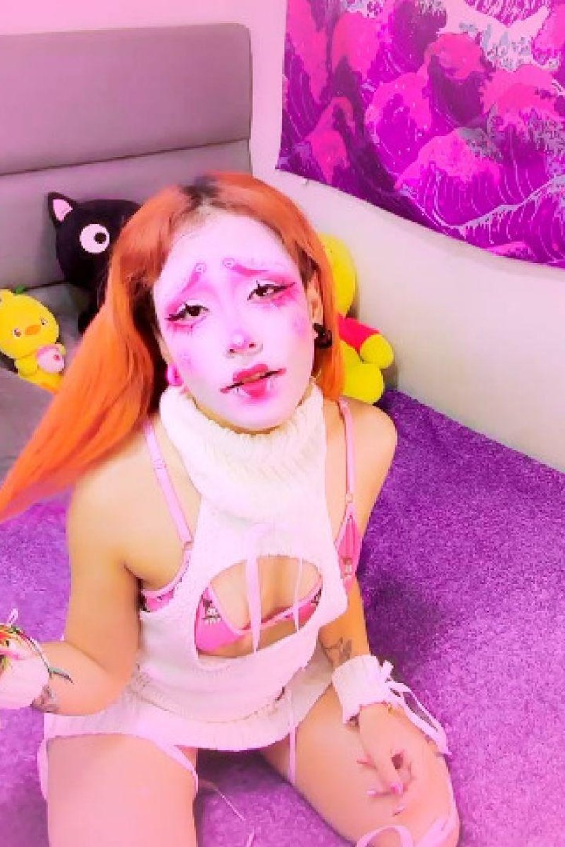 Tiny Ticklish Cupid - Screenshot 1 of 4 - Cosplay