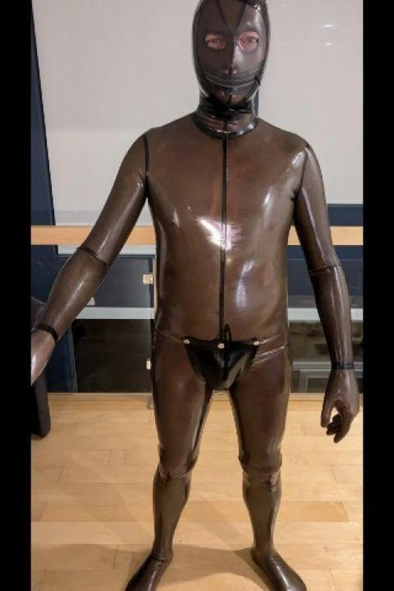 How To Series: Head To Toe In Translucent Black Latex - Screenshot 1 of 4 - Gaysolo