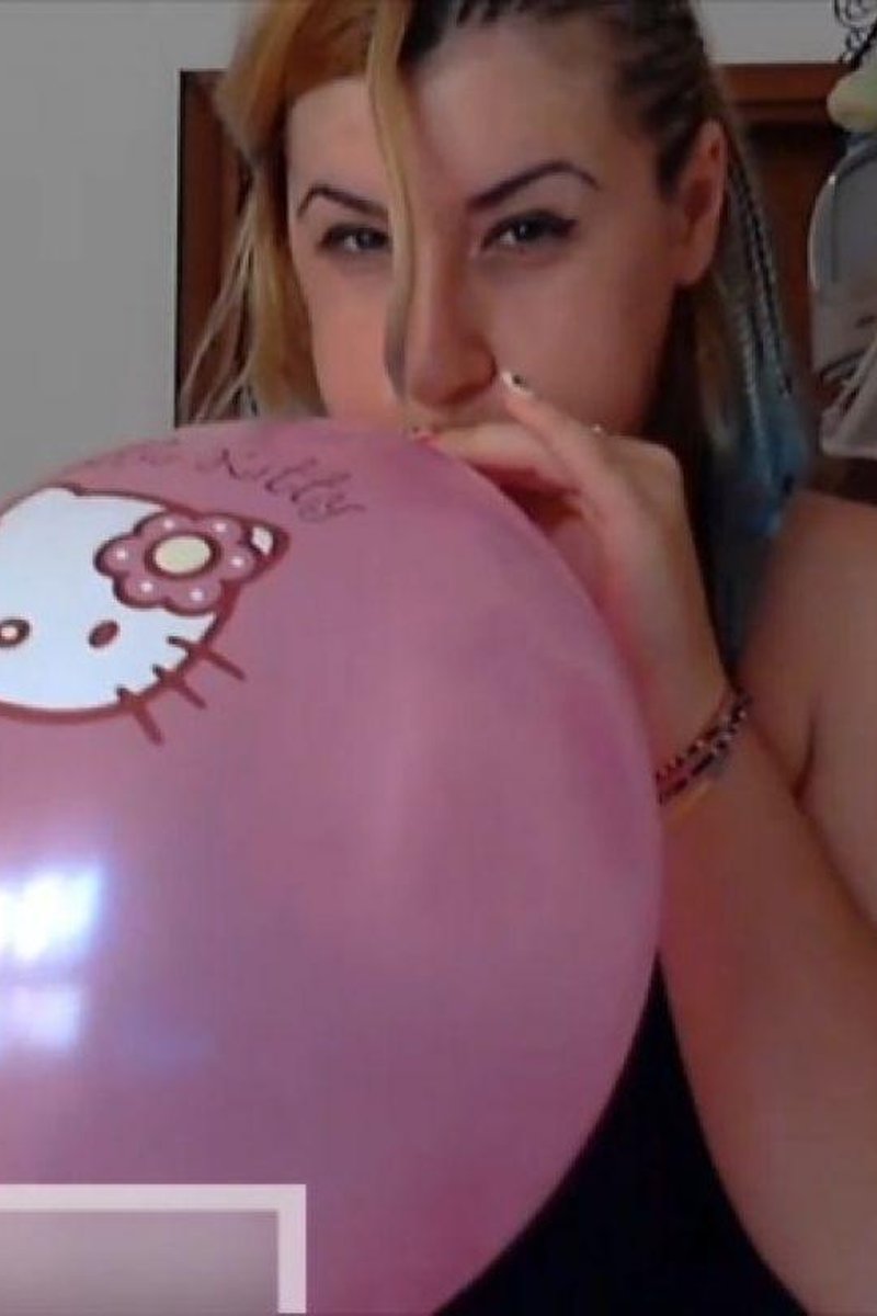 S2P Hellokitty Balloon - Screenshot 1 of 4 - Balloon Fetish
