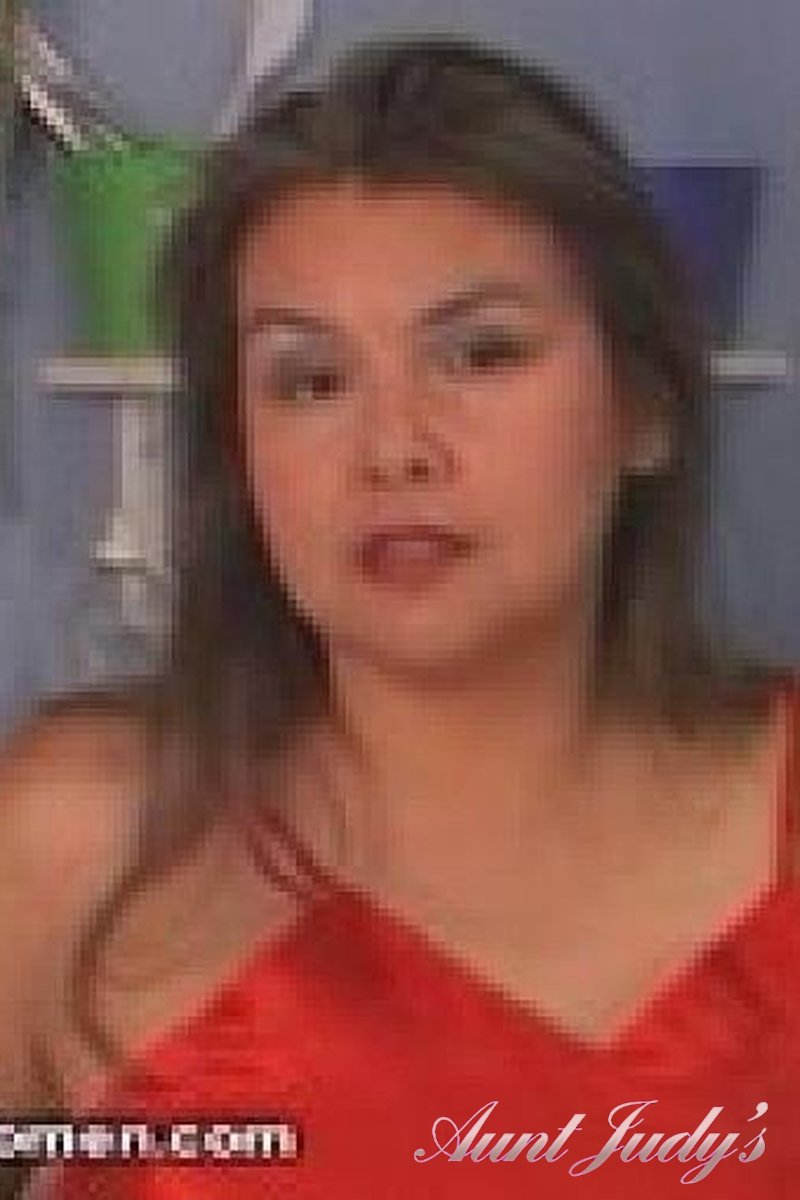 6 Clips - Screenshot 1 of 4 - Wahine Wah001