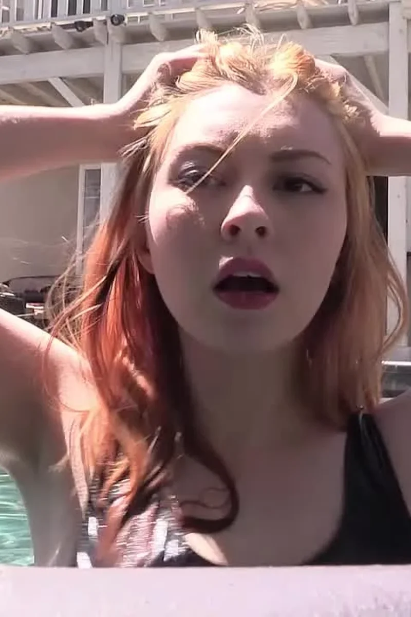 Sunbathing - Screenshot 1 of 4 - Masturbation