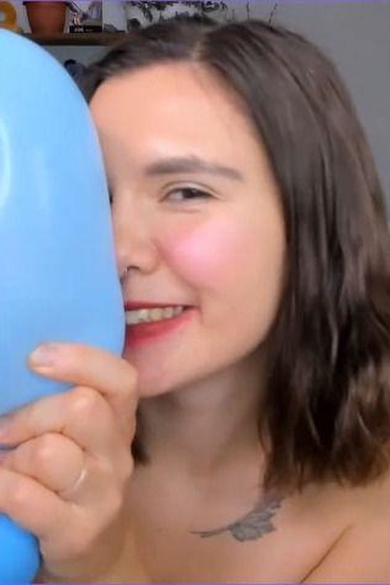 Squeeze A Balloon - Screenshot 1 of 4 - Party