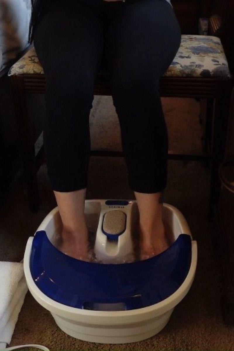 Watch The Suds Dance Around My Tiny, Tired Soles - Screenshot 1 of 4 - Foot Fetish