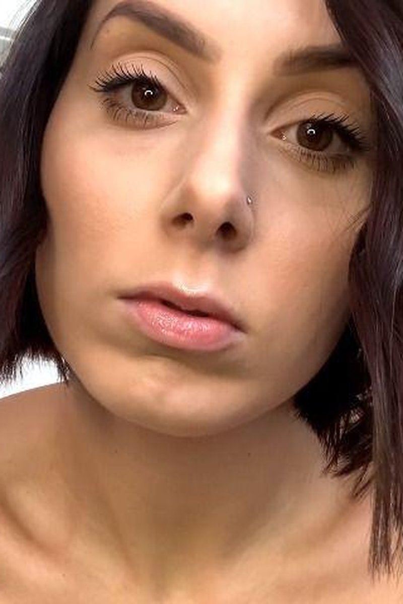 Shrinking Insecure Loser - Screenshot 1 of 4 - Femdom