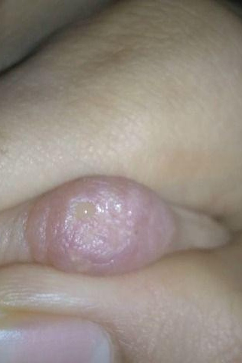 Tiny Tits Nipples Milked Lactate Milk - Screenshot 1 of 4 - Fair Skin