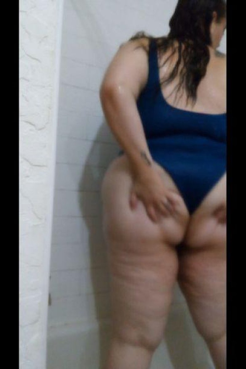 Shower Time - Screenshot 1 of 4 - BBW