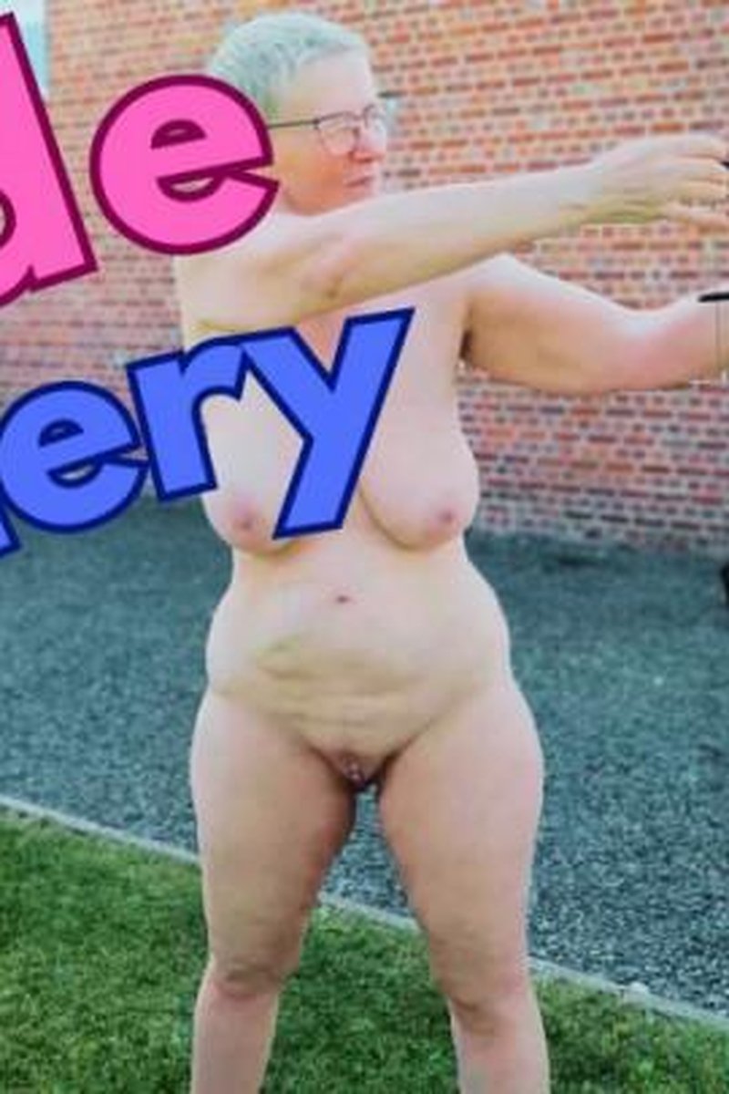 Nude Archery - Screenshot 1 of 4 - Amateur