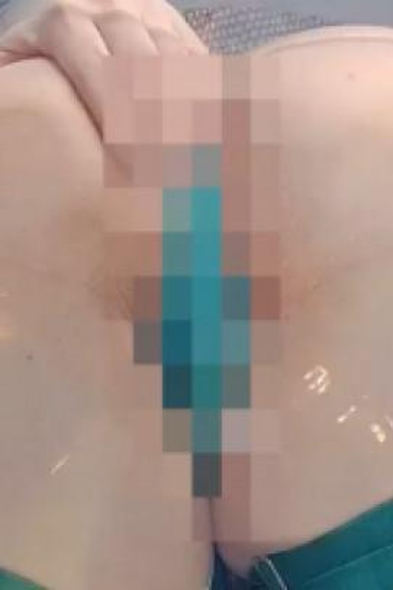 Facesitting - 16Min - Screenshot 1 of 4 - Ass Worship