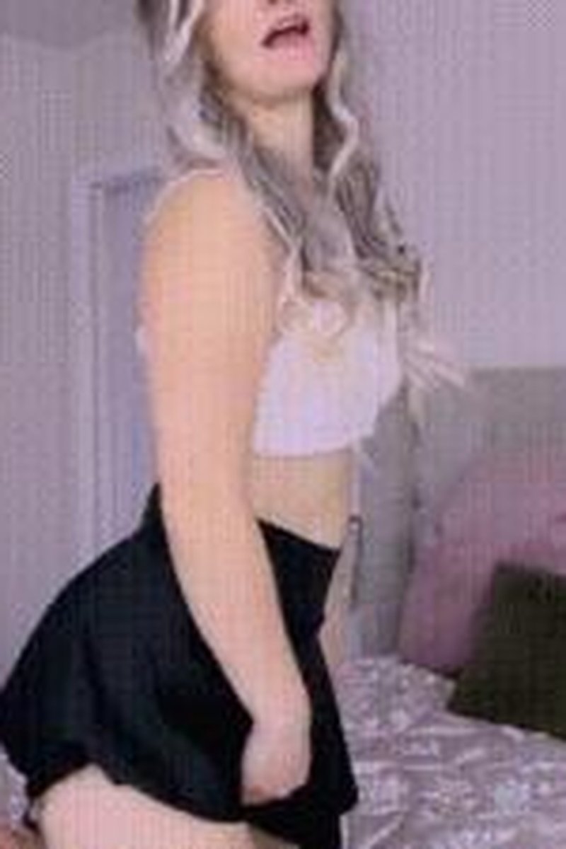 Pegged - Screenshot 1 of 4 - Blonde Hair (Female)