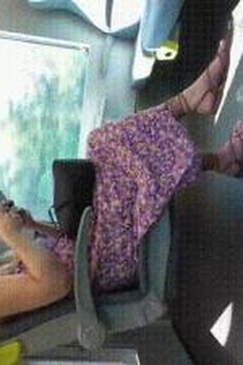Beauty Blonde Sandals Feet Fetish - Screenshot 1 of 4 - Blonde Hair (Female)