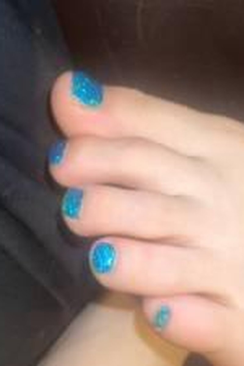 Feet - Screenshot 1 of 4 - Foot Fetish