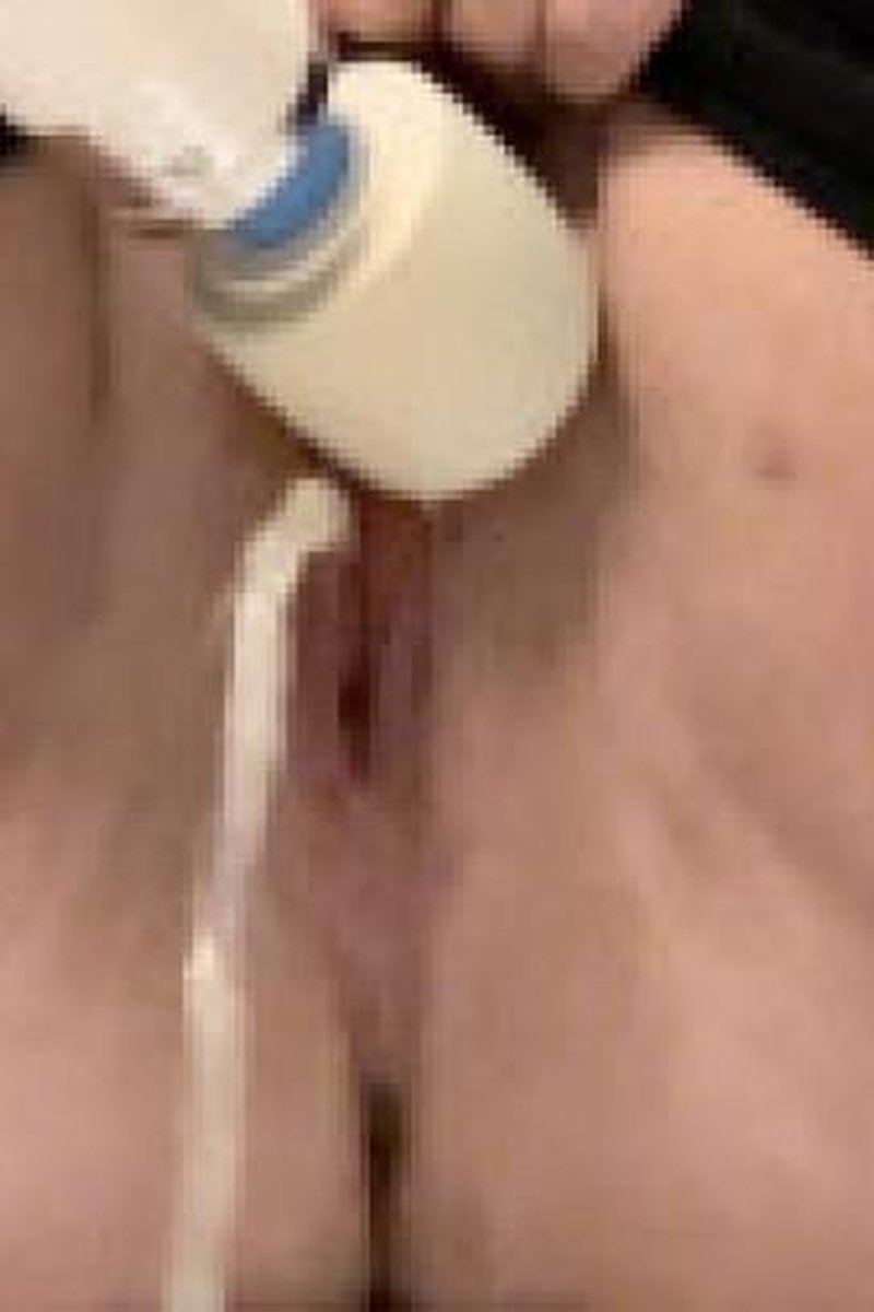Bathroom Squirt - Screenshot 1 of 4 - BBW