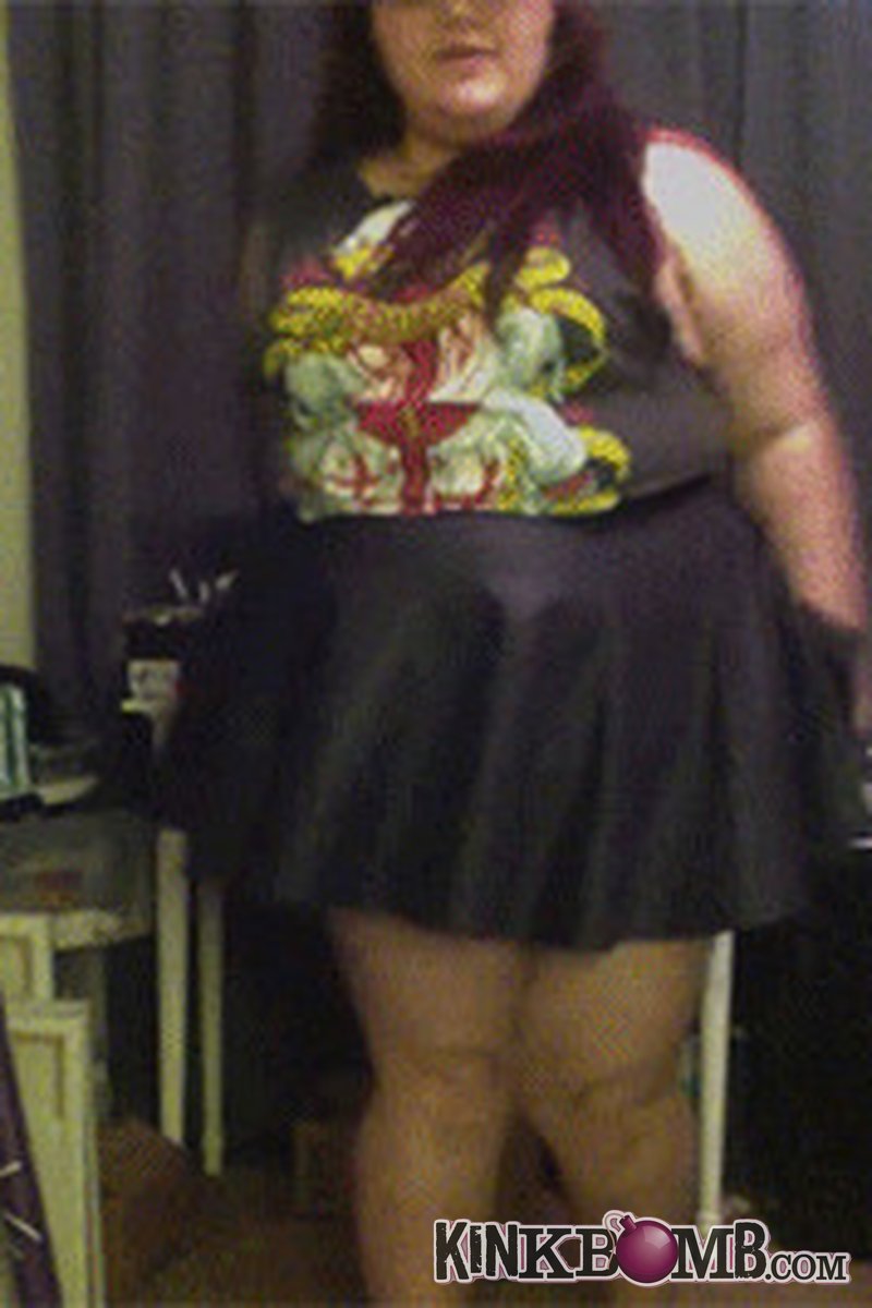 Goddess Marina Morrissey: Goddess Strip Tease - Screenshot 1 of 4 - BBW