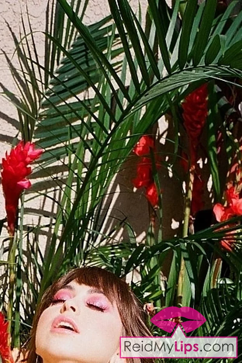 Tropical Goddess - Screenshot 1 of 4 - Solo