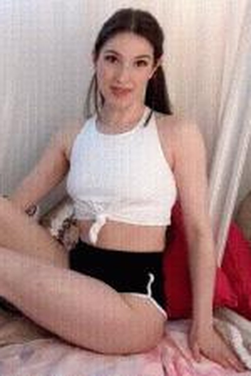 Perfect Findom Brat Goes To Your Gym - Screenshot 1 of 4 - Blackmail
