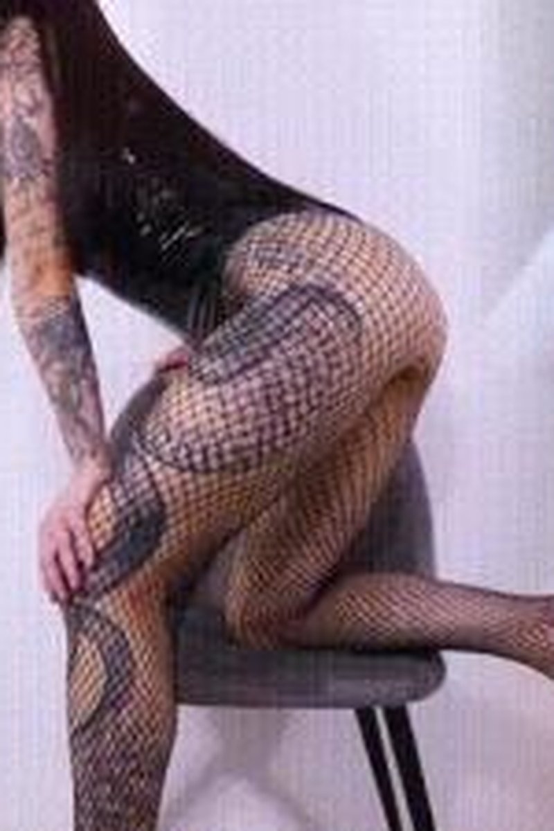 Beta Bottom Bitch - Screenshot 1 of 4 - Anal