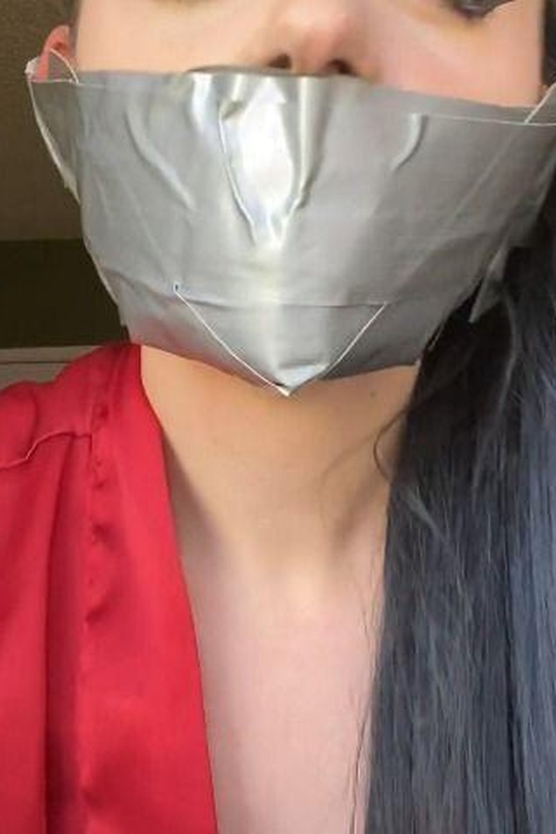 Tape Gag Fun - Screenshot 1 of 4 - Gagging