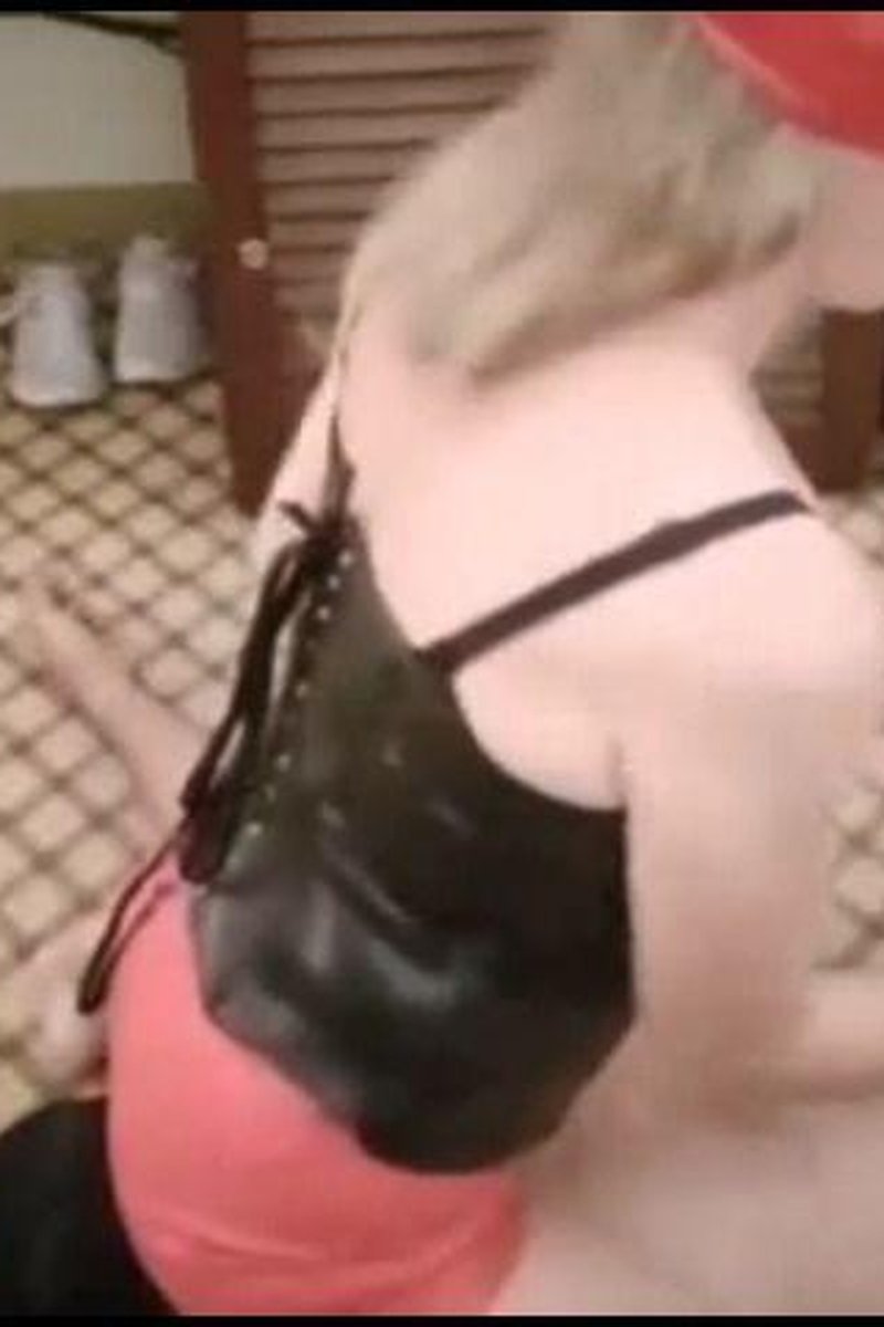TP-manyvidsarabicdominatrix-arab-female-foot-domination