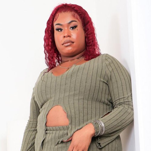 Nola Banji — Photos | AshemaleParadise