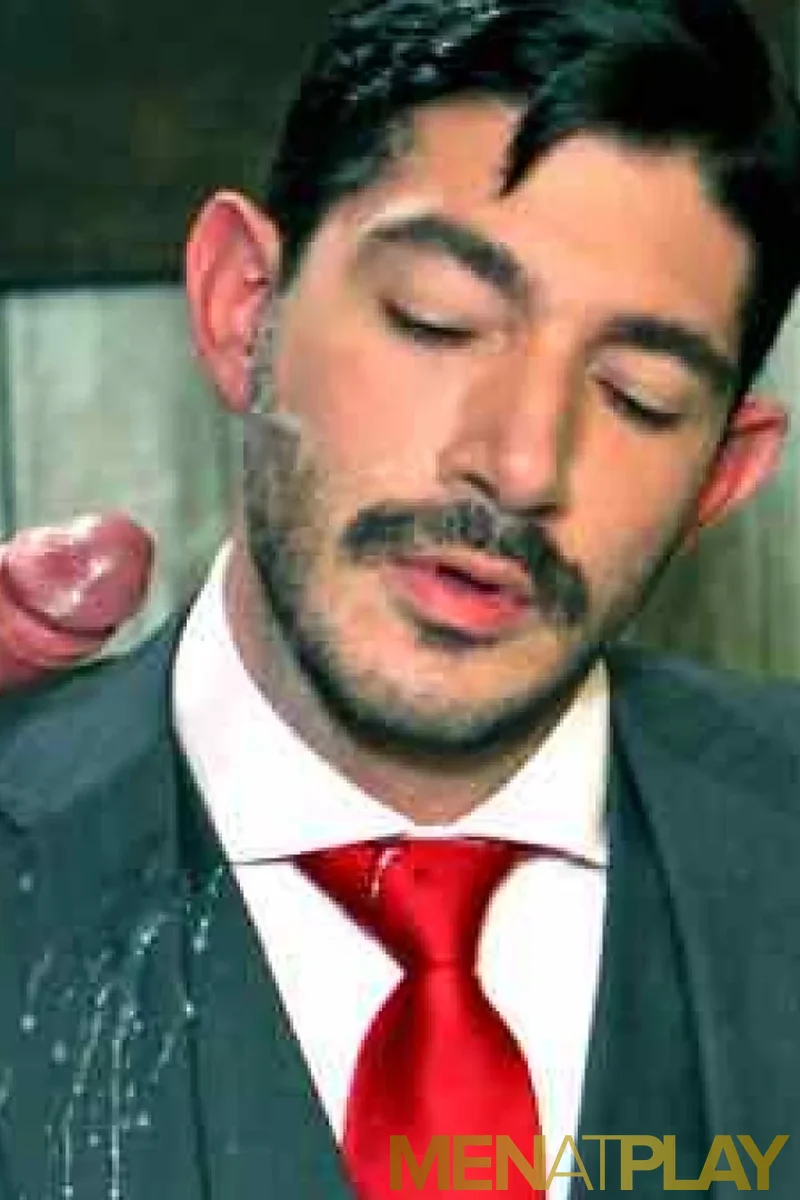 Suit Spunked - Screenshot 1 of 4 - Rimming