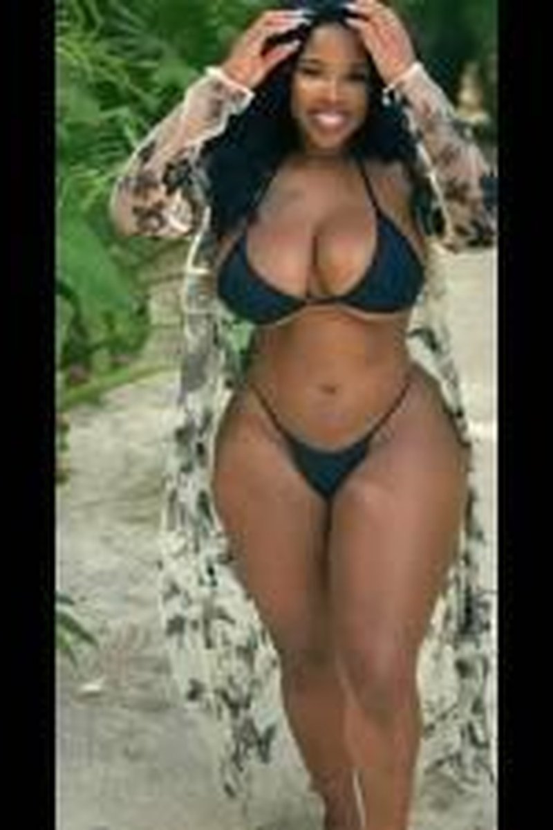 Beach - Screenshot 1 of 4 - 21 Year-old