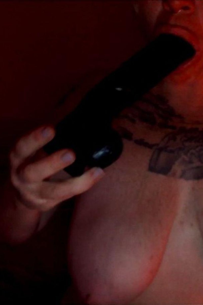 Doing It Wild - Screenshot 1 of 4 - Babes