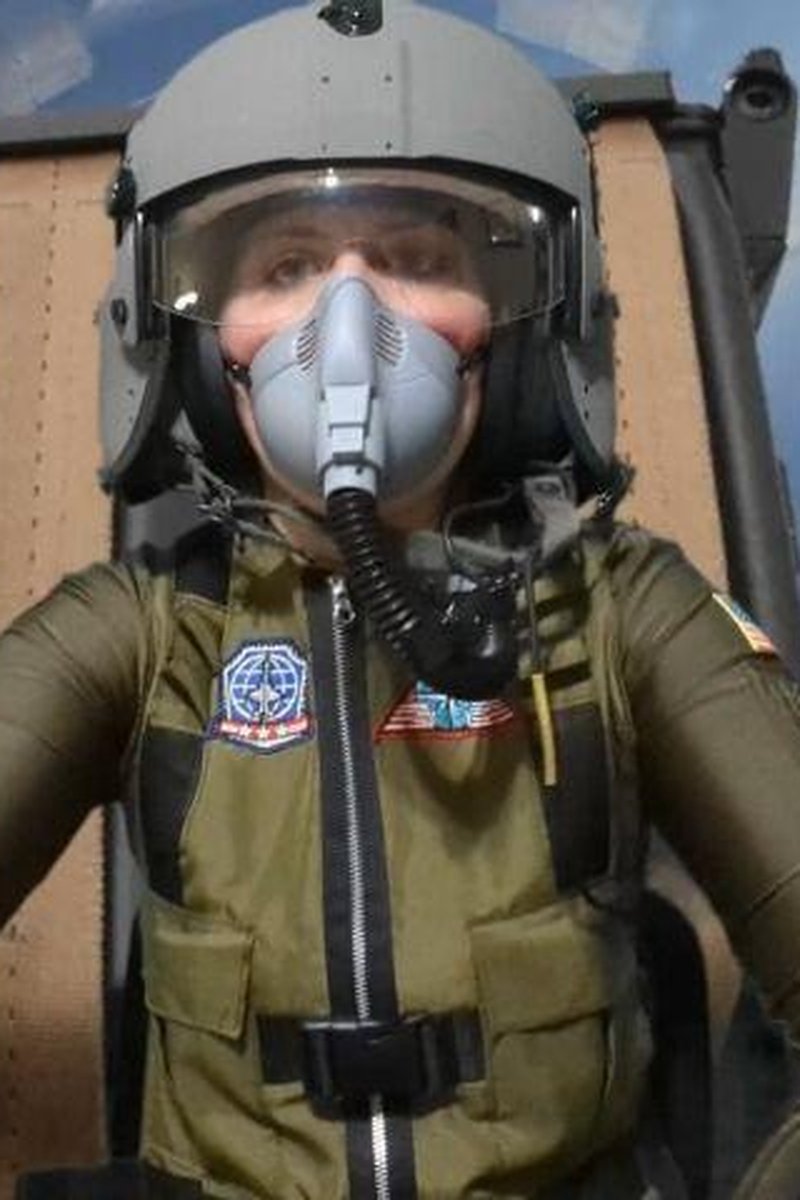 Pilot Gets Interrogated - Screenshot 1 of 4 - Bondage