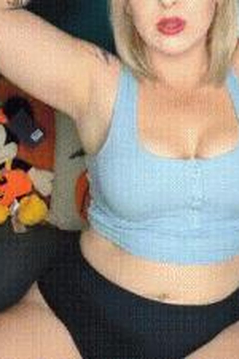 Bouncing Boobs - Screenshot 1 of 4 - Big Tits