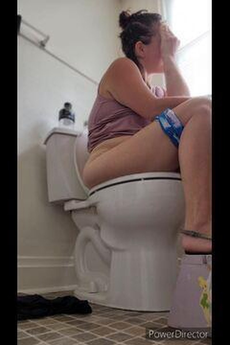 Potty Cam - Screenshot 1 of 4 - Bathroom