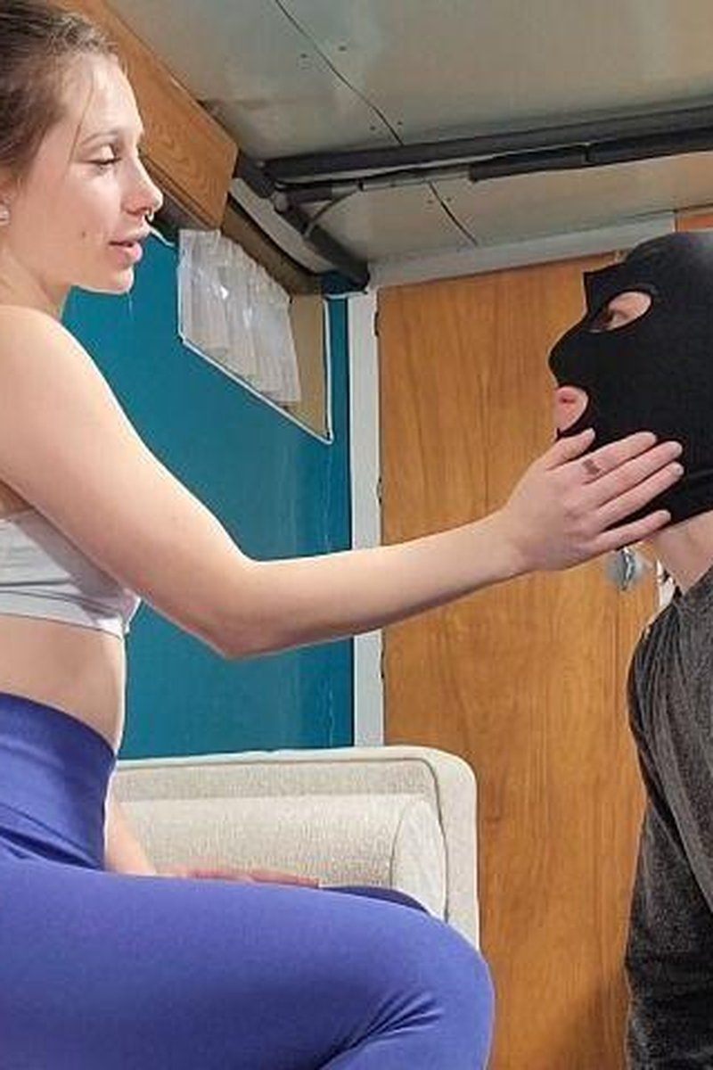Slapped - Screenshot 1 of 4 - Femdom