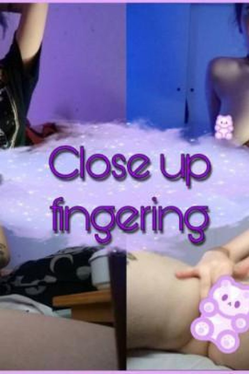 Close Up Fingering - Screenshot 1 of 4 - Alternative Girl