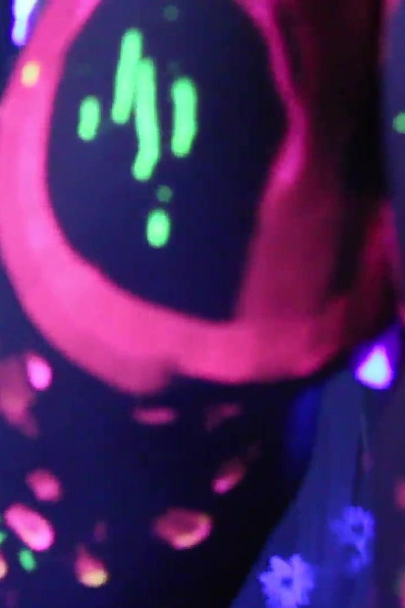Blacklight - Screenshot 1 of 4 - Babes