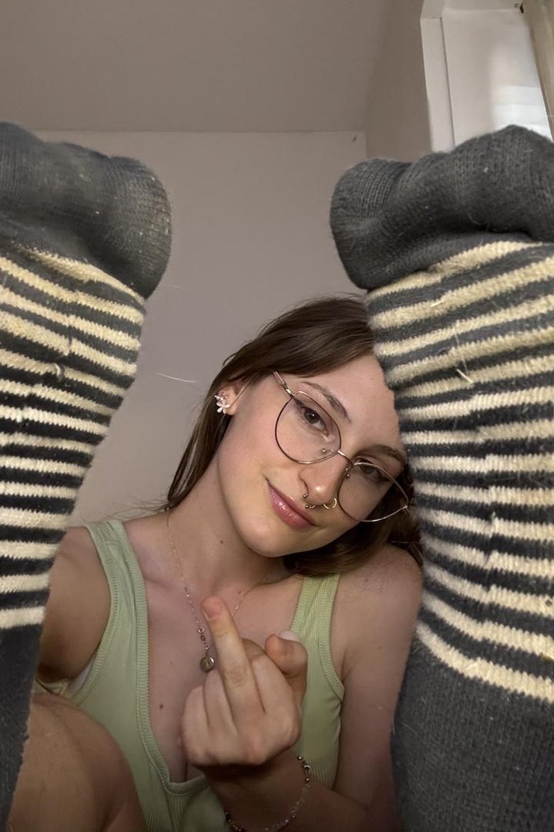 Yummy Socks - Screenshot 1 of 4 - 21 Year-old