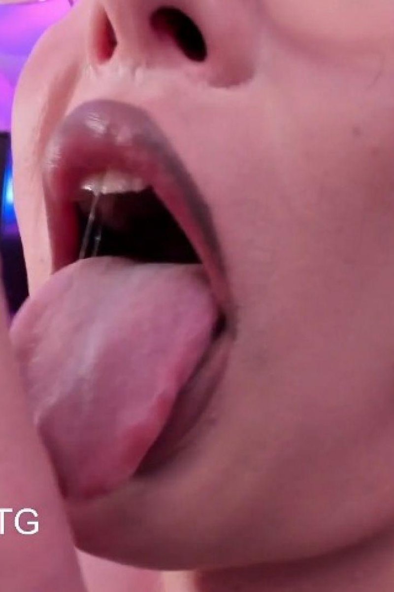 Trans Eats Herself Cum - Screenshot 1 of 4 - Breast Play