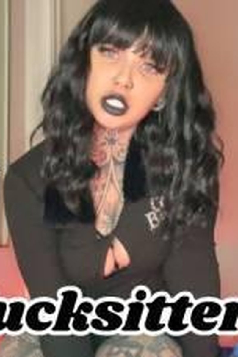 Cucksitter POV - Screenshot 1 of 4 - Bitch