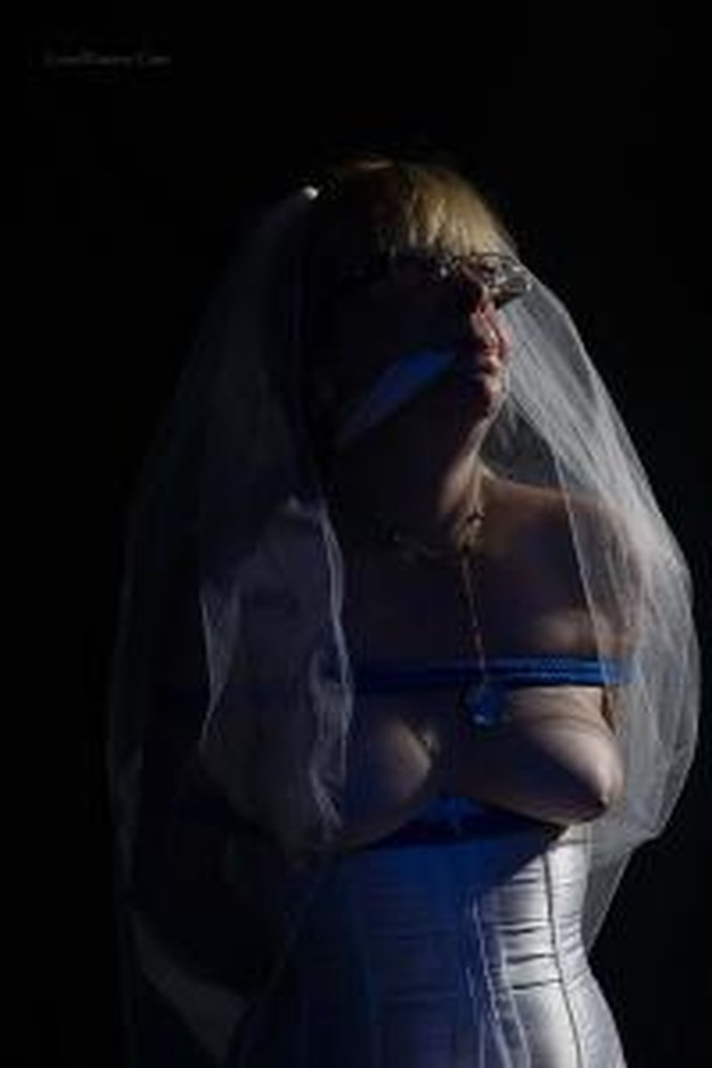 Bride Bondage - Screenshot 1 of 4 - Bondage
