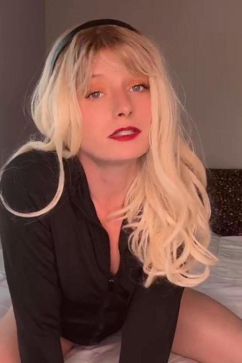 Custom - Screenshot 1 of 4 - Blonde Hair (Female)